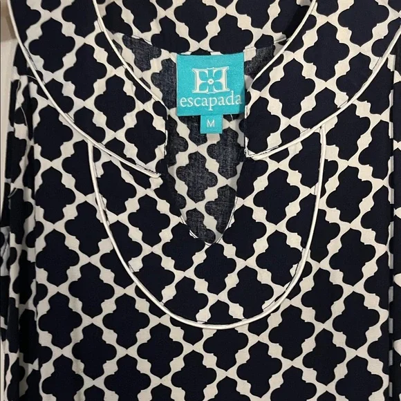 Escapada Navy and White Patterned Dress - Picture 3 of 8